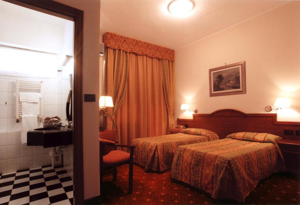 Hotel Cinzia Ristorante Christian E Manuel Verceil Chambre photo