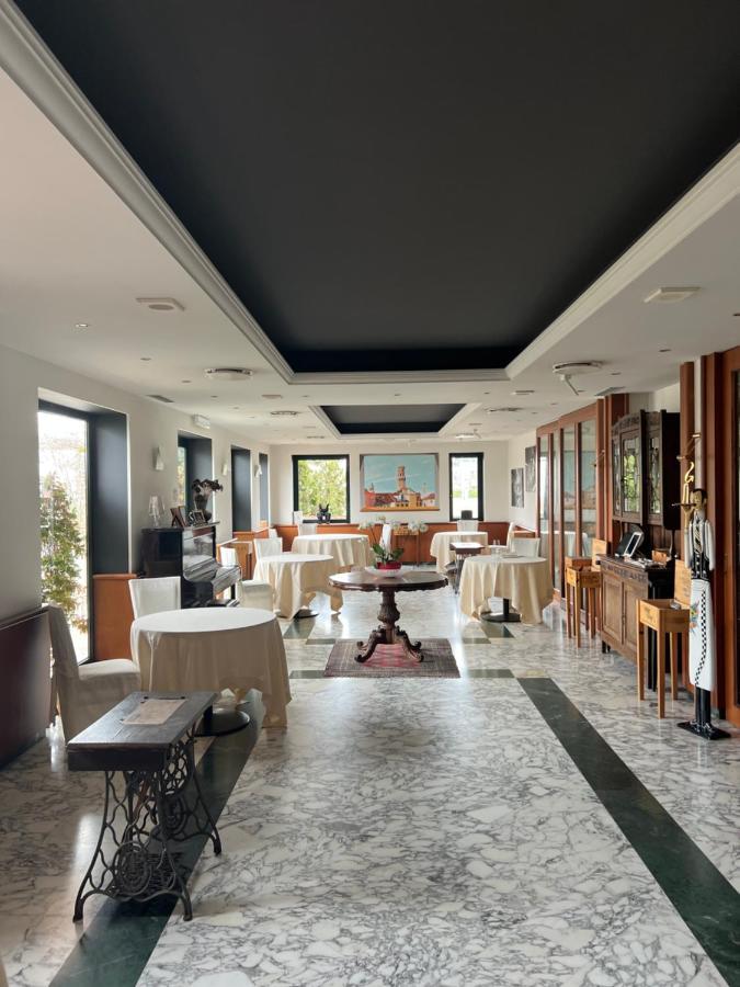 Hotel Cinzia Ristorante Christian E Manuel Verceil Extérieur photo