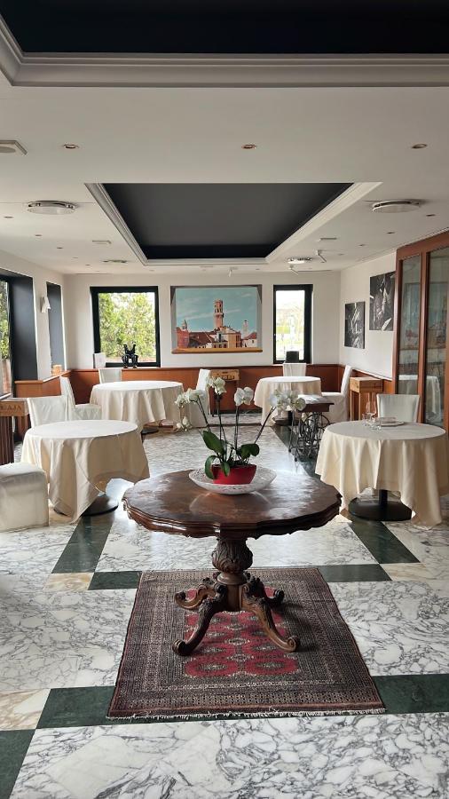Hotel Cinzia Ristorante Christian E Manuel Verceil Extérieur photo