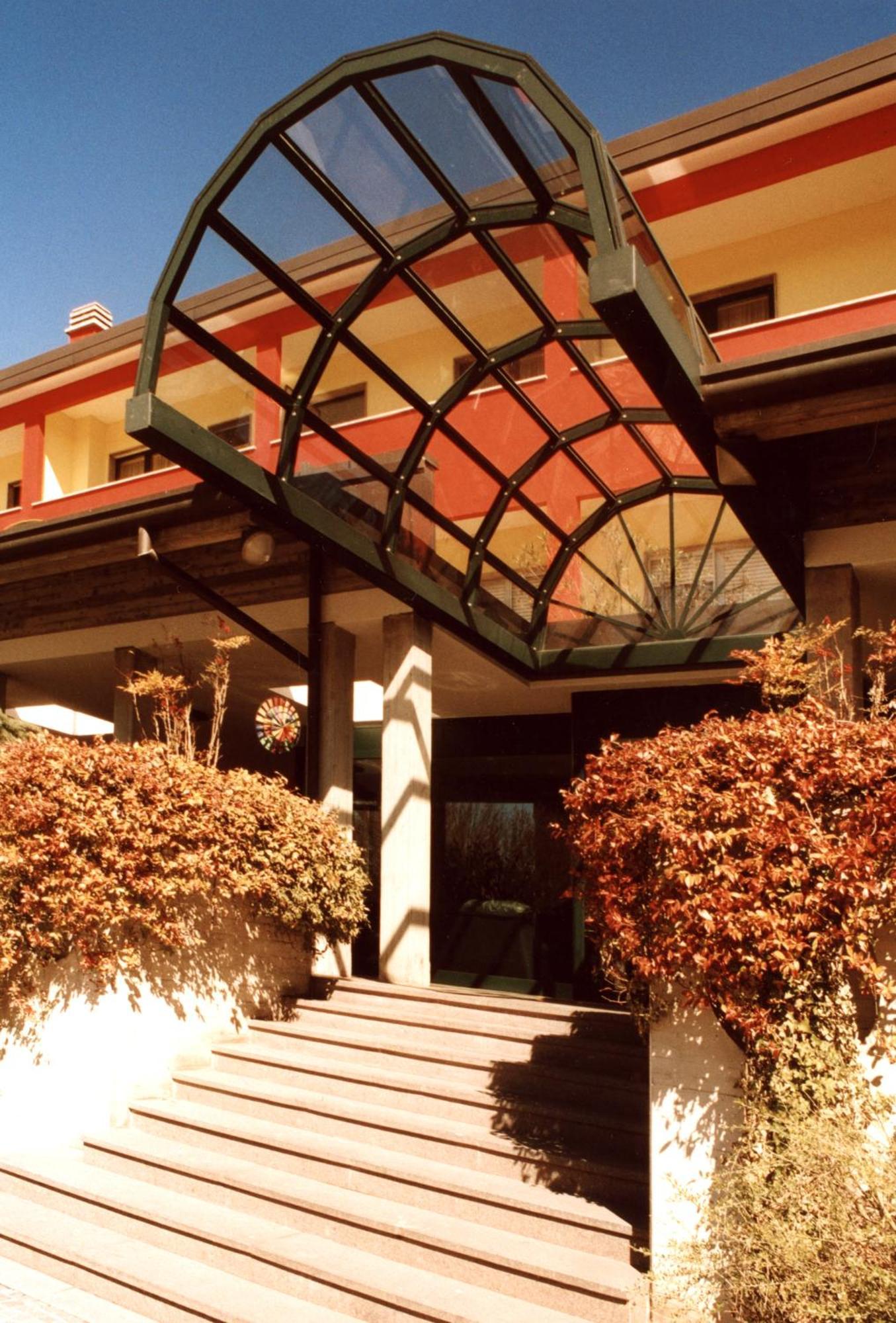 Hotel Cinzia Ristorante Christian E Manuel Verceil Extérieur photo