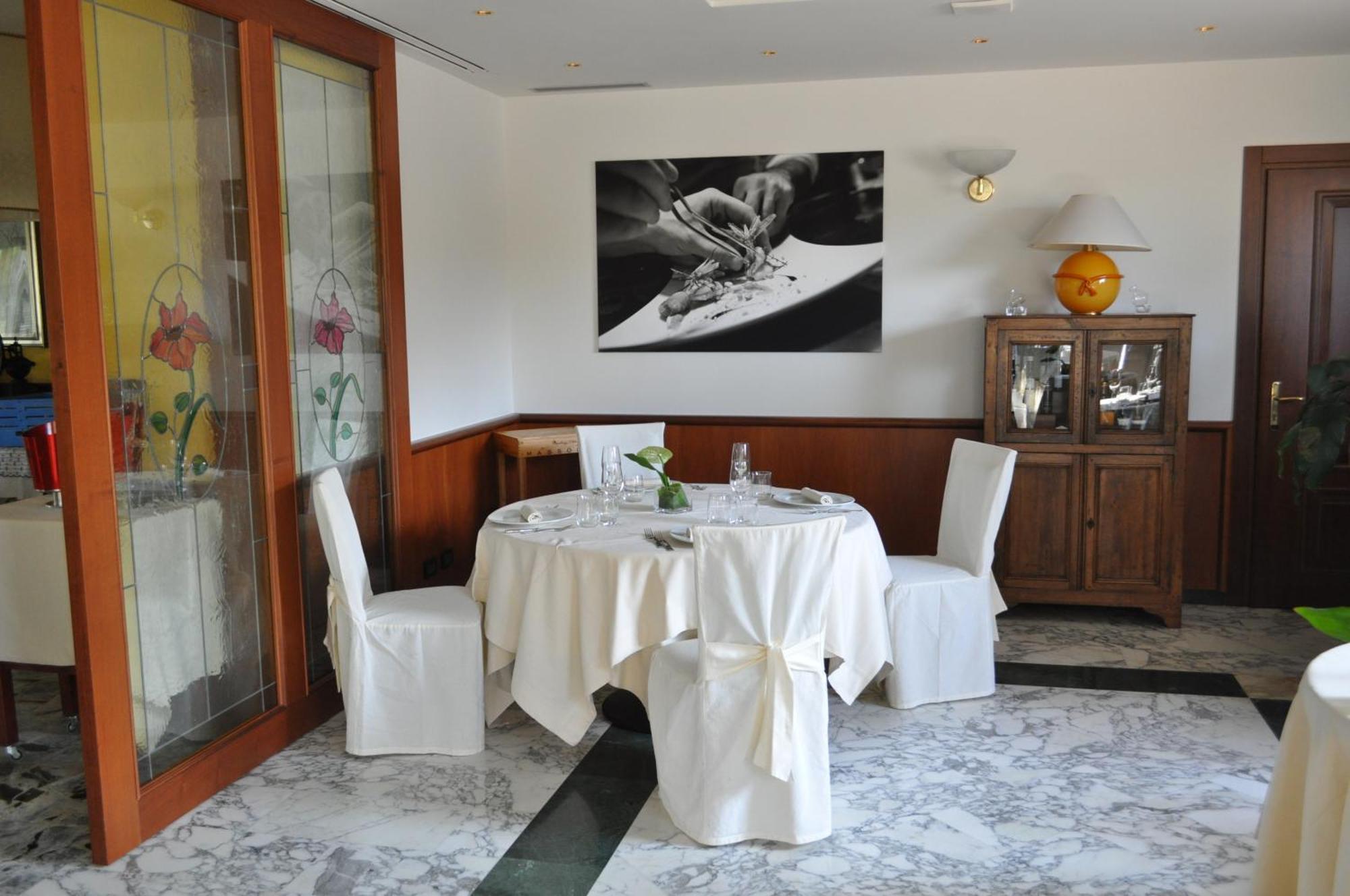 Hotel Cinzia Ristorante Christian E Manuel Verceil Extérieur photo